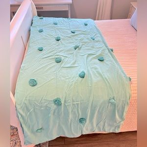 PB Teen Pool Blue “Crinkle Puff” Quilt